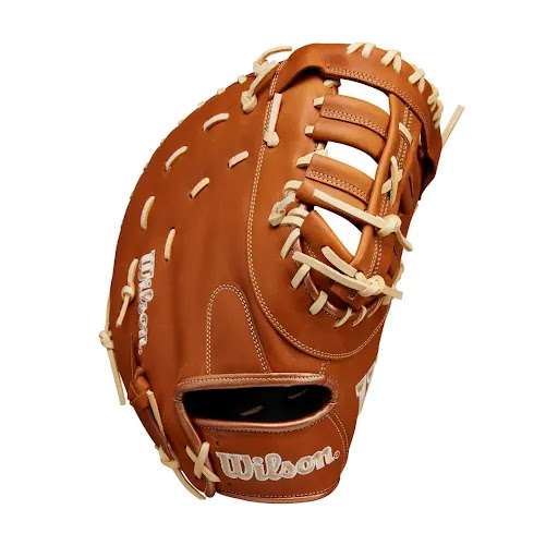 Guante de Béisbol Juvenil Wilson A1000 Primera Base Mitt 12.5 WILSON Caja x 1 Descubre el Guante de Béisbol Juvenil Wilson A1000 para Primera Base, diseñado especialmente para jóvenes jugadores que buscan mejorar su rendimiento en el campo. Este guante combina calidad, comodida