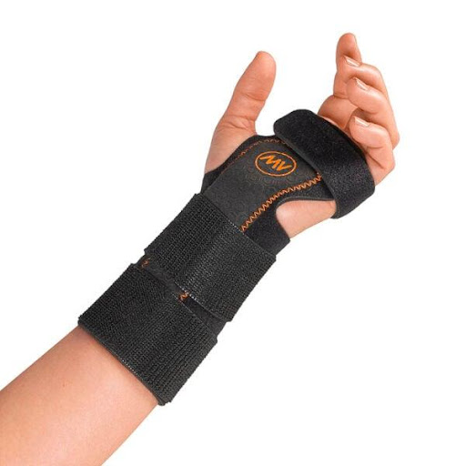 BRACE DE MUNECA S/M MEDIVARIC MediVaric  x 1 Órtesis de soporte diseñada para estabilizar la muñeca y aliviar molestias causadas por esfuerzo repetitivo, artritis o lesiones. Fabricada con tejido elástico transpirable e hilos de cobre para favor