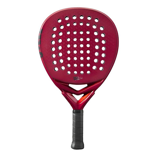 Pala De Padel Wilson Bela Pro V2 (2) WILSON Papeleta x 1 CARACTERÍSTICAS:- Co-diseñada con el legendario jugador de pádel Fernando Belasteguin y pala de su elección.- Punto dulce más amplio que ayuda a aumentar la potencia y la precisión en el contacto.- Ca