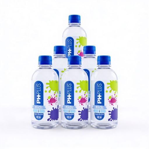 Agua Alcalina pH 9.0 KIDS - 300 ml  PH PLUS PET x 6 PH PLUS Kids equilibra lo que el azúcar y los ultra procesados le hacen al cuerpo de tus hijos. Contrarresta esa acidez con pH 9, pureza del 99% y envase libre de BPA. Más de 1.800 familias colombiana