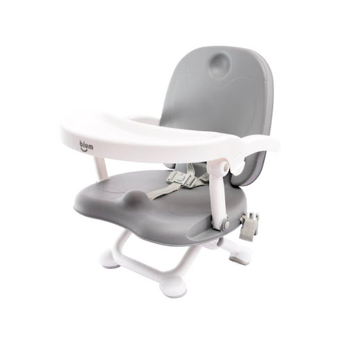 Silla Comedor Booster Bium Gris Bium Silla comedor x 1 Asiento elevador práctico y seguro para integrar al bebé en la mesa familiar. Ideal para usar en casa o durante viajes gracias a su sistema plegable y tamaño compacto. Incluye bandeja frontal con port
