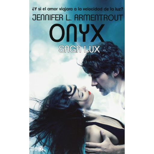 Onyx: Saga Lux 2. Jennifer L. Armentrout Plataforma Libro x 1.0 Onyx  Jennifer L. Armentrout Formato: Tapa blanda con solapas Páginas: 424 ISBN: 978-84-15750-71-0 Fecha de publicación: Mayo 2013   «Las palabras son la herramienta más poderosa. Algo tan sencillo y 