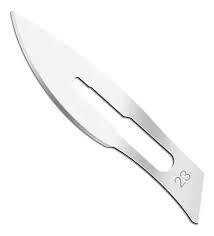 HOJA DE BISTURI No 23 (PAQ X100) AMALGADENT 0 x 100 Hoja de bisturí número 23, caracterizada por su forma ancha y curva, ideal para realizar incisiones largas y profundas en tejidos durante procedimientos quirúrgicos. Es comúnmente utilizada en cirugía