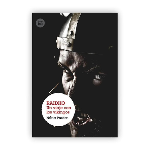 Raidho: Un Viaje Con Los Vikingos Bambu Libro x 1.0 RAIDHO: UN VIAJE CON LOS VIKINGOS   Resumen  Después de su aventura en el Antiguo Egipto, Víctor vuelve a viajar en el tiempo. En esta ocasión el escarabajo verde lo transporta al tiempo de los viking