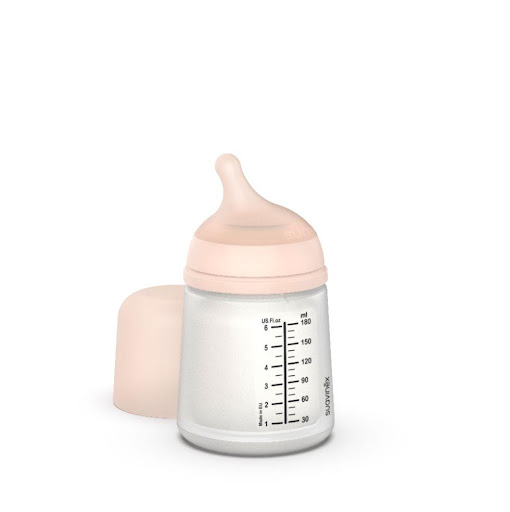Suavinex Tetero Zero Zero Flujo lento 180 ml Suavinex 180 ml x 1 Tetero anticólicos Suavinex Zero Zero 180 ml con tetina de flujo lento (0 m+), ideal para los primeros días de vida. La bolsa interior patentada elimina el aire, ayudando a prevenir cólicos y ofrecien