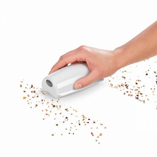 Recogemigas Clean Kit Tescoma Caja x 1 Retira de forma f˙cil y r˙pida migas y part­culas del mantel, tapicer­a y de las superficies lisas de la encimera.