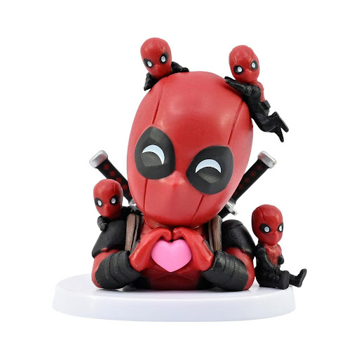 Figura Coleccionable Deadpool Enamorado Tierno Marvel 10 cm Marvel Caja x 1 Vea a Deadpool transformarse en un personaje inocente y más grande que la vida, agregando un toque de nostalgia. ĦLa figura Deadpool Enamorado es el toque perfecto para tu colección! Con acabados deta