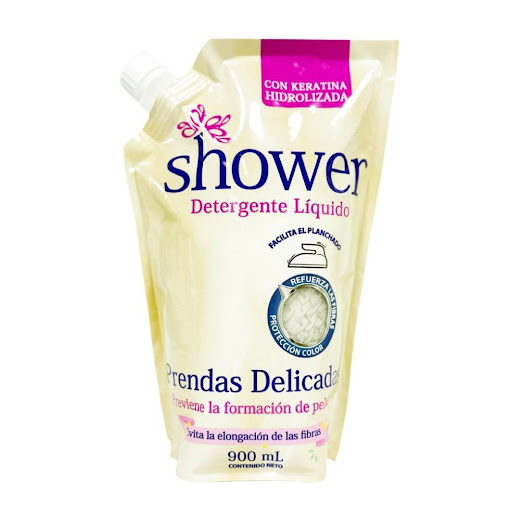 Detergente Shower para prendas delicadas  SHOWER Doypack x 1 Und Una opción práctica, moderna y sostenible que conserva todos los beneficios de nuestra fórmula especializada para el cuidado de las fibras y tejidos más delicados, ahora en un empaque doypack que faci