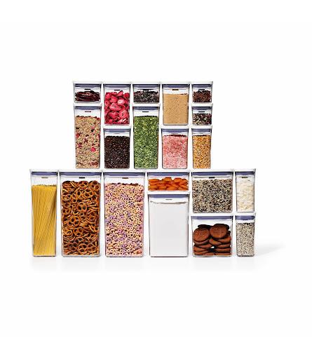 Set de contenedores OXO Good Grips 20 pzs herméticos Oxo Caja x 20 Juego completo de contenedores con tapas herméticas y sistema de cierre fácil. Mantiene los alimentos frescos y organizados en la cocina.