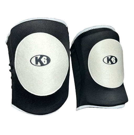Rodillera de Protección Deportiva K6 Fury S-M K6 CAJA x 1 Nuestra rodillera se adapta perfectamente a tu pierna, ofreciendo una protección óptima sin comprometer la movilidad. Ya sea que estés corriendo, practicando deportes de alto impacto o simplemente bus