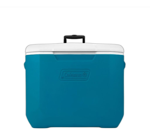 Nevera Portátil con Ruedas Coleman Chiller 60Qt (Azul) Coleman Caja x 1 PRODUCTOConozca los enfriadores de la serie Chiller™ diseñados para que sean fáciles de llevar con usted en cada aventura. Las ruedas empotradas y el mango retráctil con agarre cómodo de la enfriadora