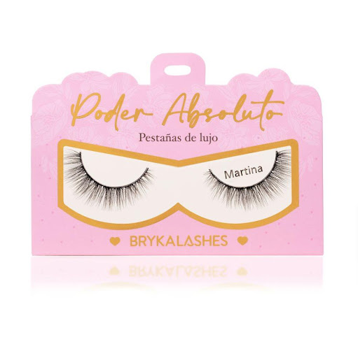 Pestañas Postizas Martina -par Bryka 1 Unidad x 1par Una de las preferidas de los maquilladores colombianos, efecto agatado y tamaño corta de apariencia muy natural.
Pestañas enteras 3D
Banda suave
Reutilizables entre 10 y 15 posturas con adecuados c