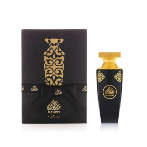 Arabian Oud Madawi 90Ml Edp Unisex Arabian Oud Botella x 1 Presentamos el fascinante aroma de Madawi de la reconocida casa de diseño Arabian Oud. Lanzado en 2017, este perfume femenino ha cautivado los sentidos con su delicada pero potente combinación de nota