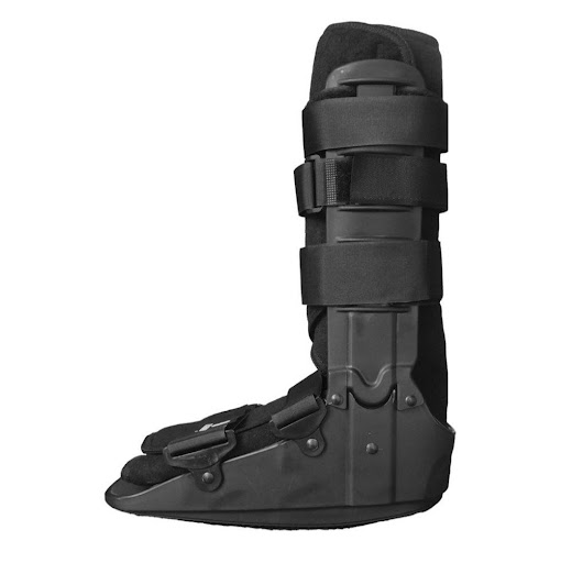BOTA WALKER TOBILLO 43 CM T/M KR Tecnomed bolsa x 1 Dispositivo ortopédico diseñado para facilitar la rehabilitación de lesiones en el tobillo y pie. Su estructura rígida reemplaza el yeso tradicional, proporcionando estabilidad y protección. Cuenta co