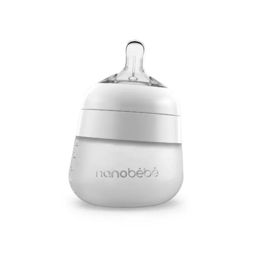 Biberon de silicona flexy 5 oz | Blanco X1 Nanobébé Caja x 1 Nuestro galardonado biberón para leche materna (5 oz.) es el primer y único biberón diseñado para preservar los nutrientes esenciales que se encuentran en la leche materna, lo que lo convierte en el m