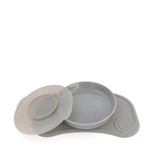 CLICK MAT MINI + PLATO TWISTSHAKE GRIS Twistshake UNIDAD x 1 Click-mat Mini está diseñado para adaptarse a la trona. El plato es prácticamente imposible de mover y tu hijo puede concentrarse en comer en lugar de perder el tiempo. El plato incluye una tapa que l