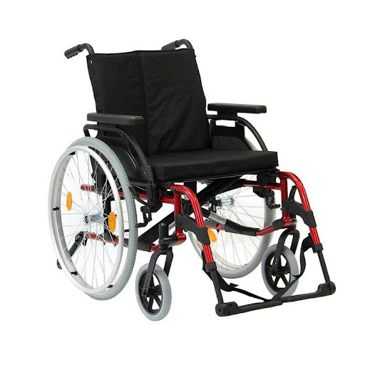 Silla Ruedas Basix Desk Red Adulto N SUNRISE MEDICAL Individual x 1 Silla de ruedas ultraliviana color roja, llantas neumáticas desmontables, descansabrazos acolchados y abatibles, descansapies removibles y Cojín de microfibra.