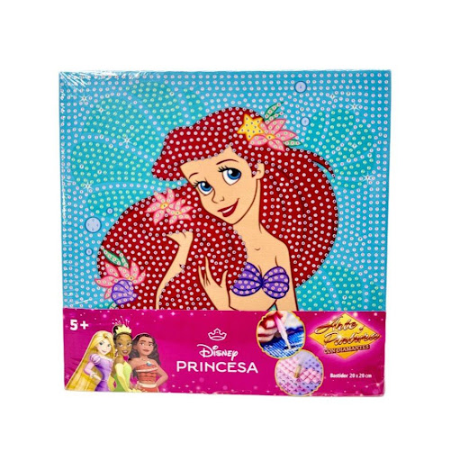Kit Pintura con diamantes Bastidor 20x20 Bodegas Ilusion Disney Ariel Bastidor empacado en Celofan al Calor x 1 Descubre el arte pintar con diamantes con tu personaje favorito de Disney. Fomenta aquellas habilidades manuales de tu hijo con estos increíbles productos que les permitirán convertirse en artistas.

