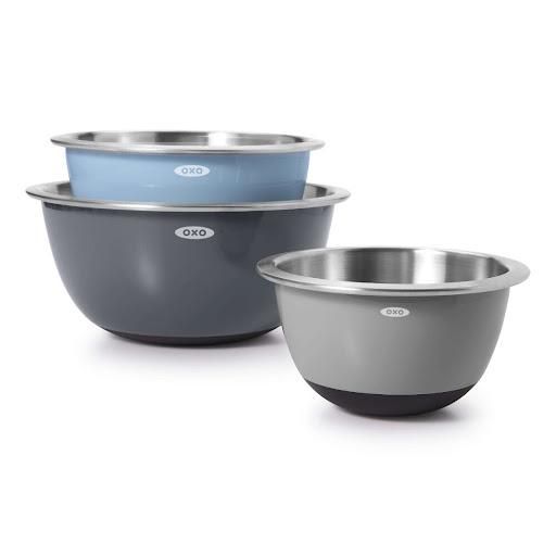 Juego de bowls OXO Good Grips 3 pzs acero inoxidable aislado Oxo Caja x 3 Set de bowls anidados de acero inoxidable con interior aislado y base antideslizante. Perfectos para mezclar, servir o almacenar alimentos.