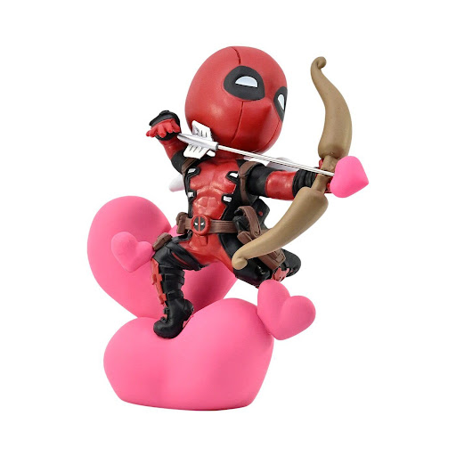 Figura Coleccionable Deadpool Cupido Divertido Marvel 10 cm Marvel Caja x 1 Mira a Deadpool asumir juguetonamente el papel de Cupido, mezclando travesuras con romance. ĦAñade un toque único a tu colección con la figura Deadpool Cupido! Con acabados detallados y duraderos, est