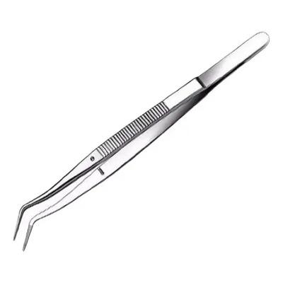 PINZA ALGODONERA GRANDE AMALGADENT  x 1 Pinza algodonera grande, utilizada en procedimientos odontológicos y quirúrgicos para manipular algodón, gasas u otros elementos dentro o fuera de la cavidad oral. Su diseño largo y delgado permite un