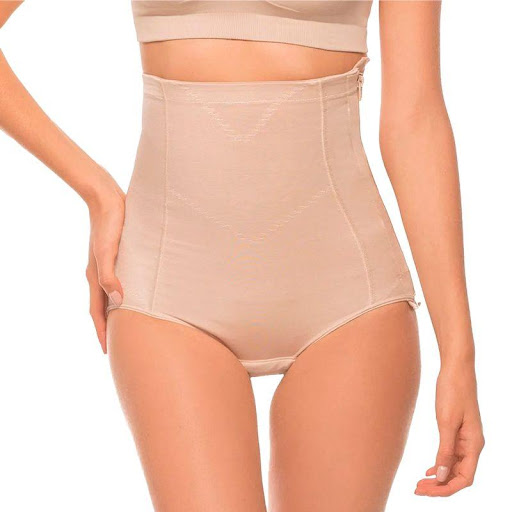 Faja Post-Parto Anne Shantel Canelle Xl Anne Shantel Individual x 1 Faja contura alta con cierre lateral desprendible para facilitar su postura. Abrochadura en entrepierna de 2 posiciones. Power net, forro frente en power net y lycra algodón, forro espalda en power ne